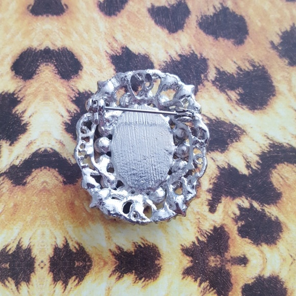 Silver Rhinestone Brooch - Picture 2 of 3